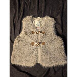 Gymboree Vintage Girls Size 4 XS Faux Fur Gray Vest Toggles Hippy Vibes